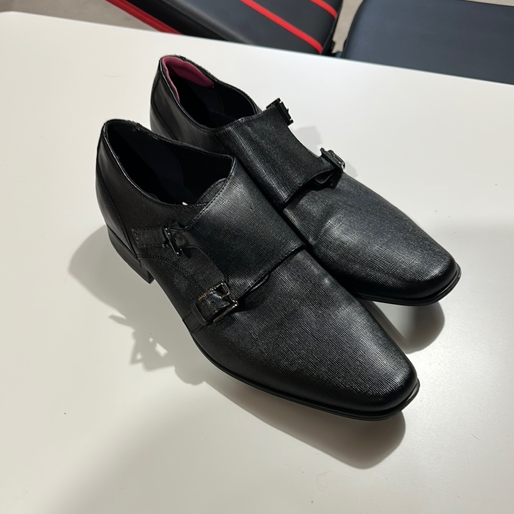 Calvin Klein Black Oxford Shoes with Leather Finish